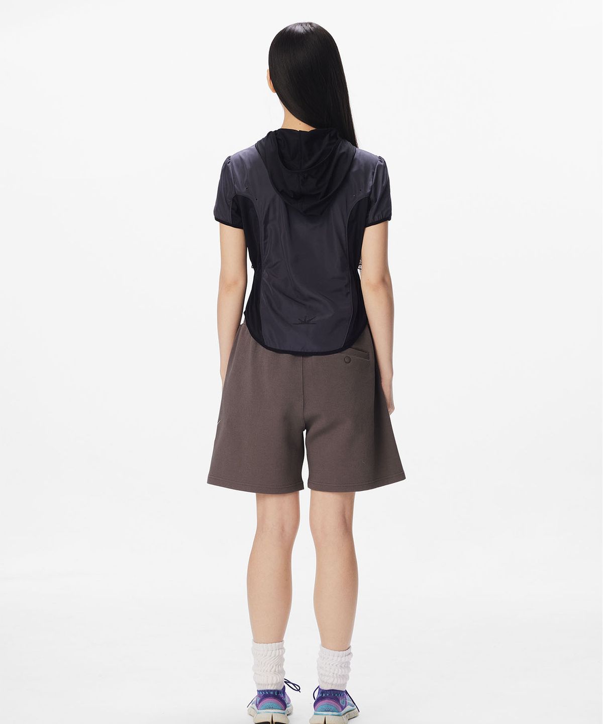 썬러브투어(SUNLOVETOUR) Sparkle Sweatshorts Brown