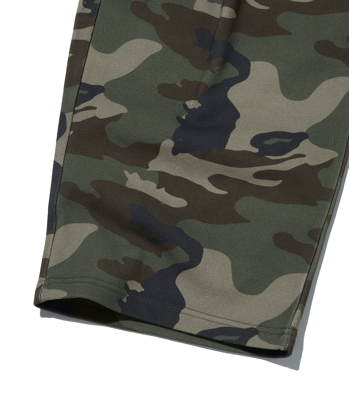 스웨이드(SUADE) TWO TUCK LONG PANTS [CAMO]