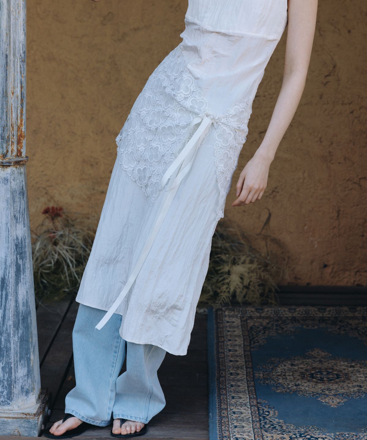 앤니즈(ANDNEEDS) Well v-neck dress (ivory)