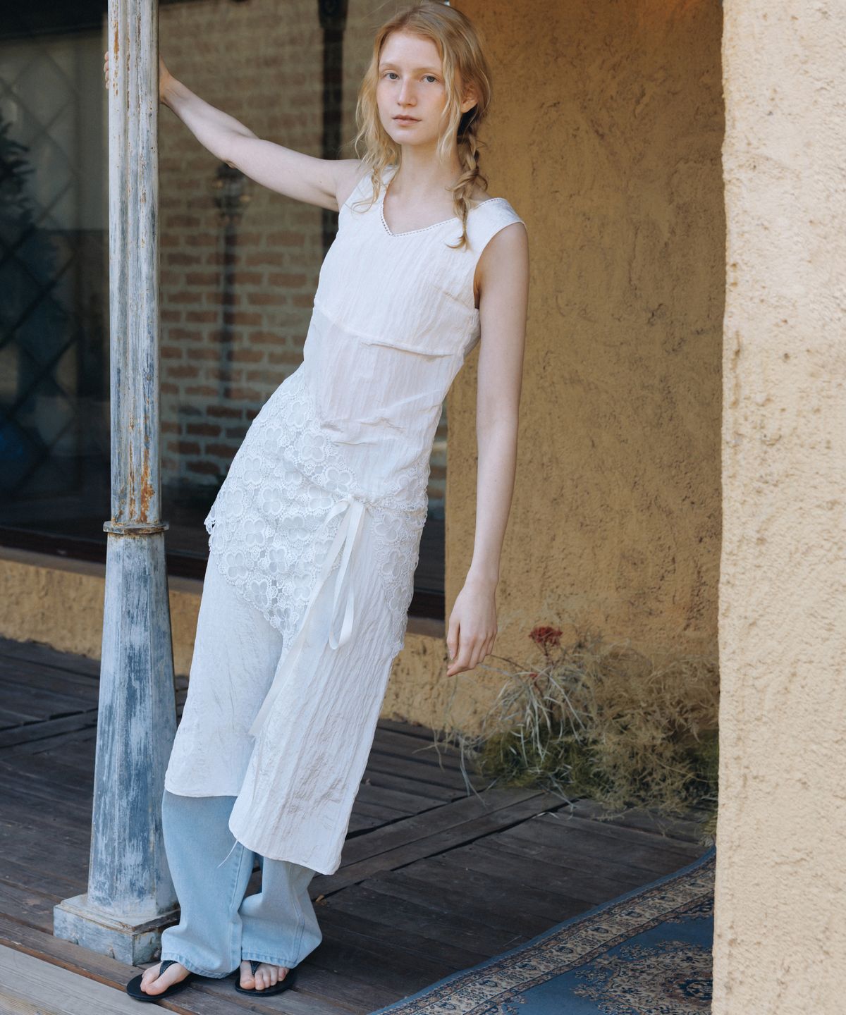 앤니즈(ANDNEEDS) Well v-neck dress (ivory)