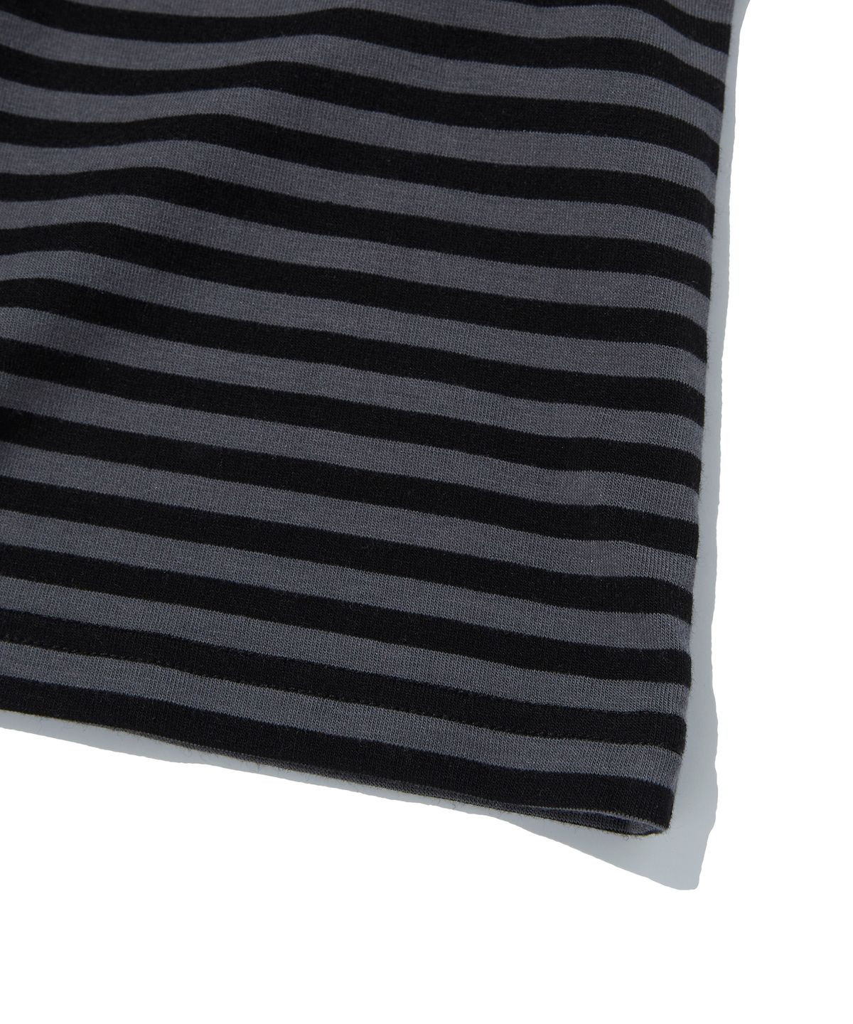 스웨이드(SUADE) STRIPE HOODED TEE [BLACK]