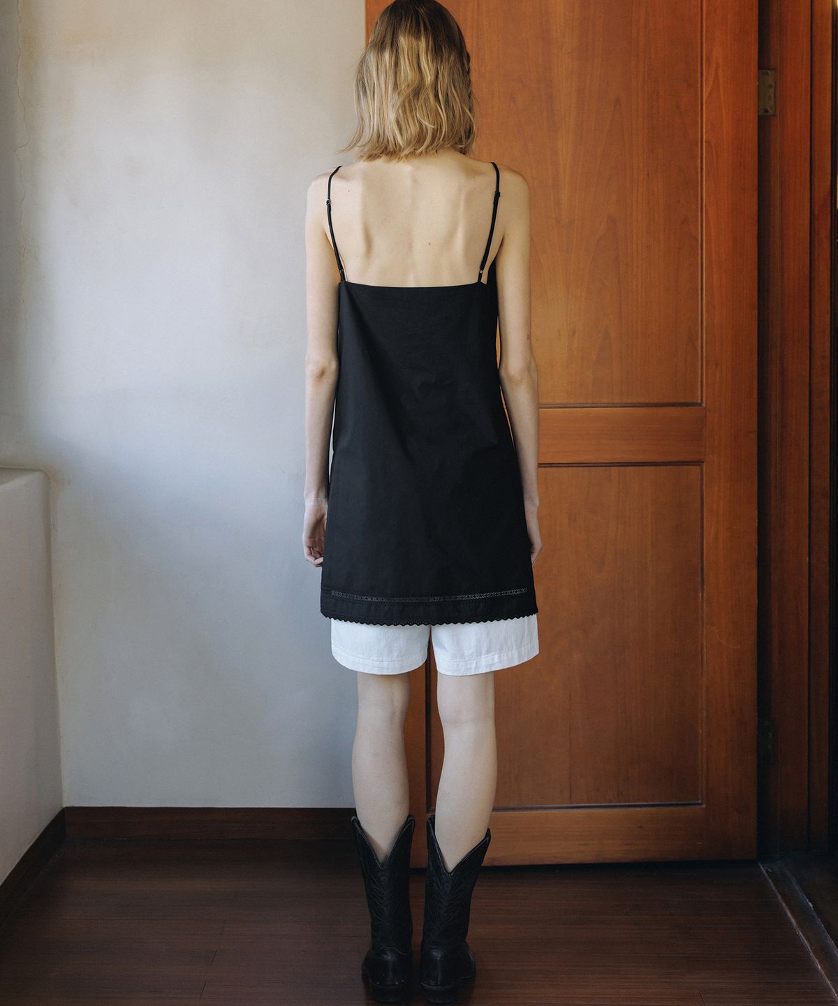 앤니즈(ANDNEEDS) Haily pintuck dress (black)
