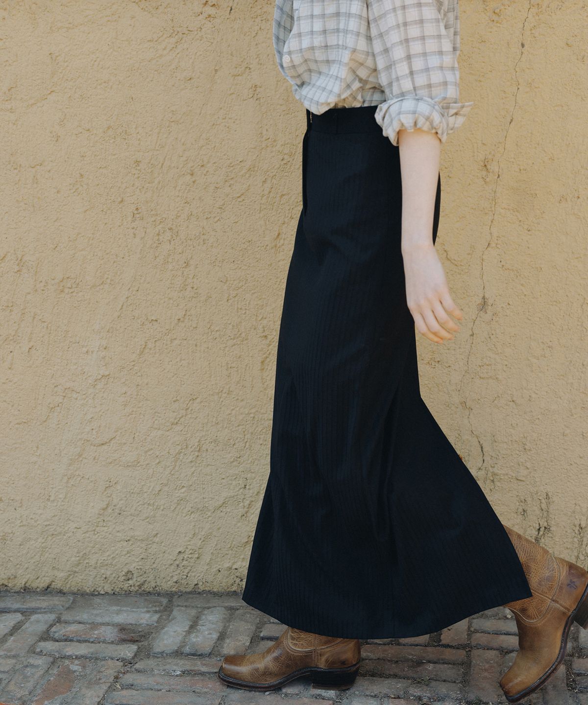 앤니즈(ANDNEEDS) Frankie long skirt (black)