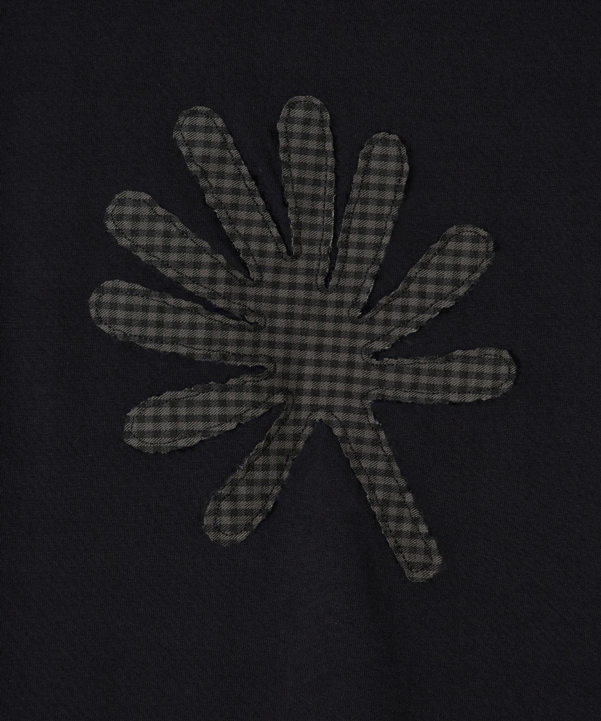 단델(DANDEL) DD symbol applique tee (BLACK)