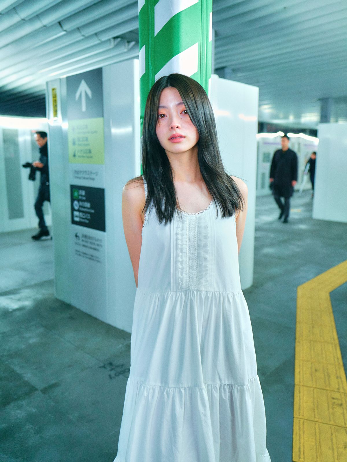 로액슈얼(LO AXUAL) LACE TRIMMING LONG DRESS_OFF WHITE