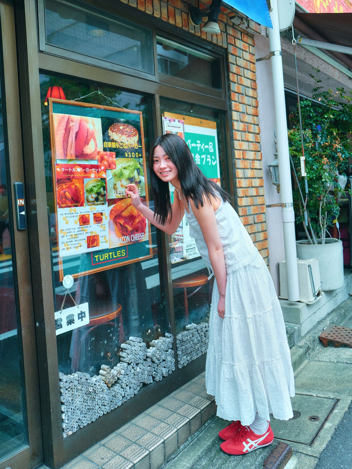로액슈얼(LO AXUAL) PUNCHING LACE RIBBON TIERD SKIRT_OFF WHITE