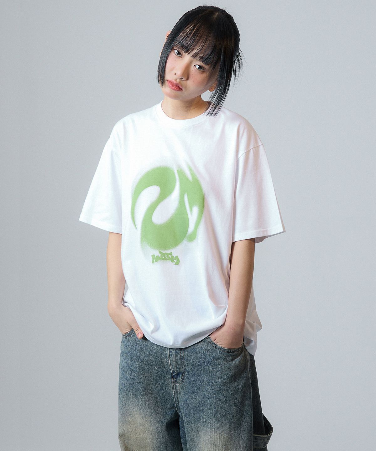 낫띵이즈베럴댄미(NOTHINGISBETTERTHANME) SIGNATURE SYMBOL TEE_white