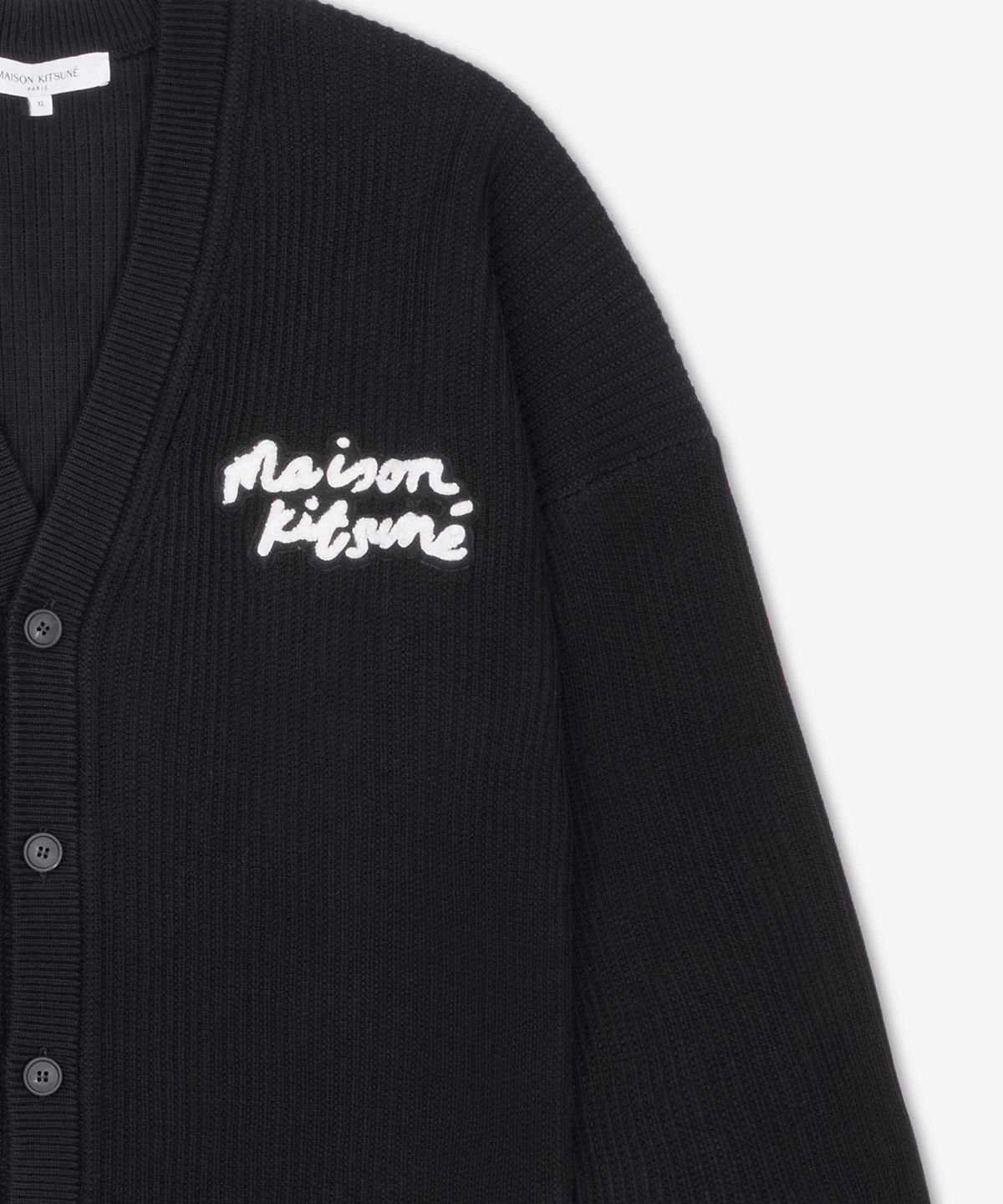 메종 키츠네(MAISON KITSUNE) 핸드라이팅 로고 컴포트 가디건 - 블랙 / OM00505KT1126P199