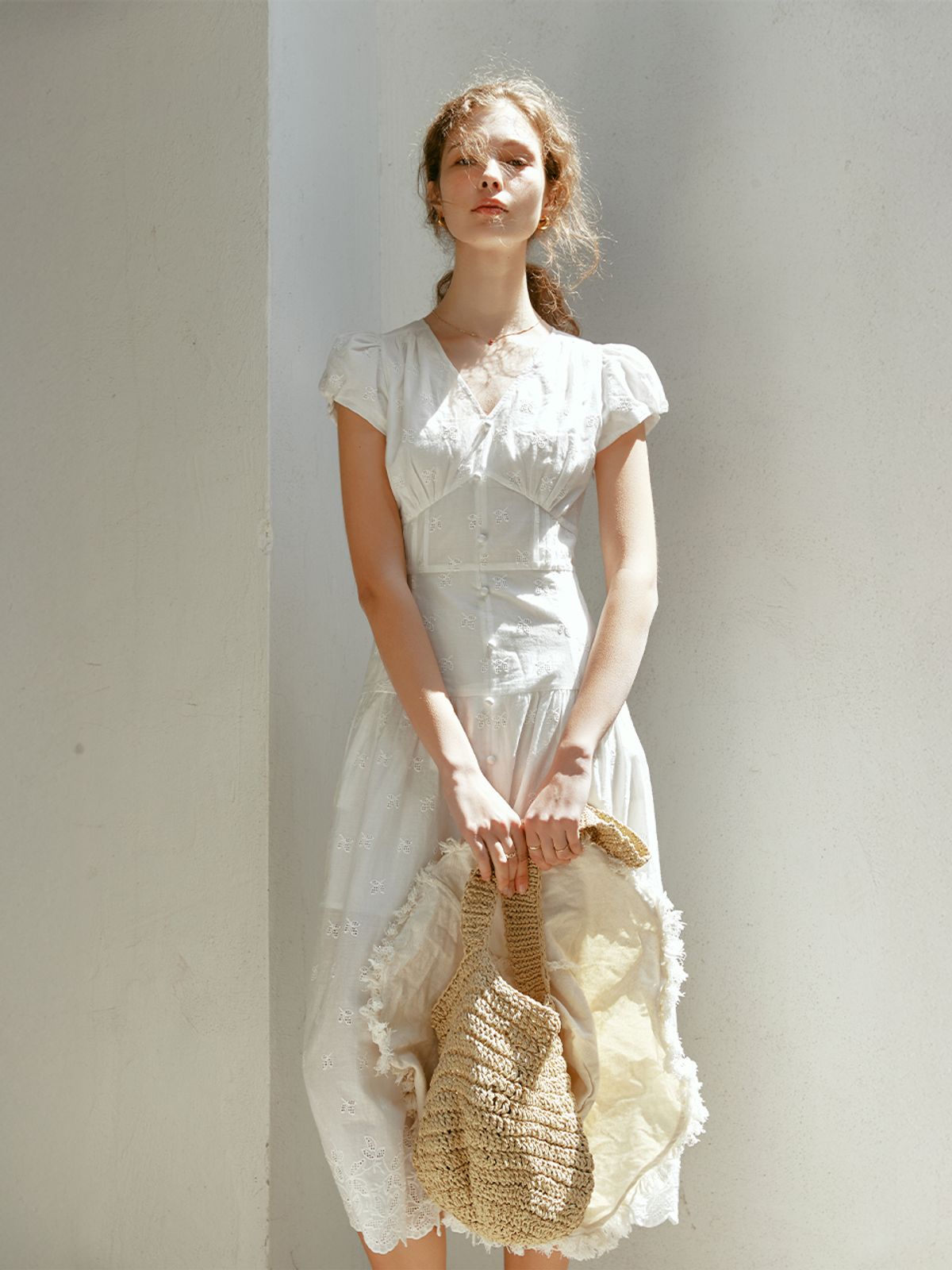 르니나(LENINA) LILIANA puff sleeve embroidery dress_WHITE