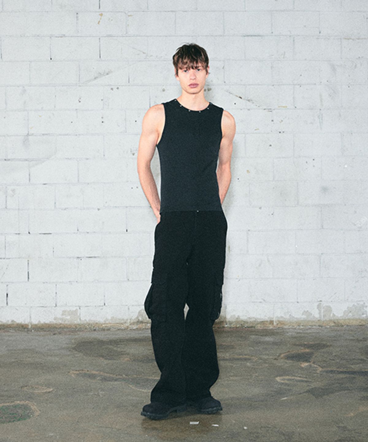 레킴(LEKIM) LWE 스터드 나시 블랙 (UNISEX)