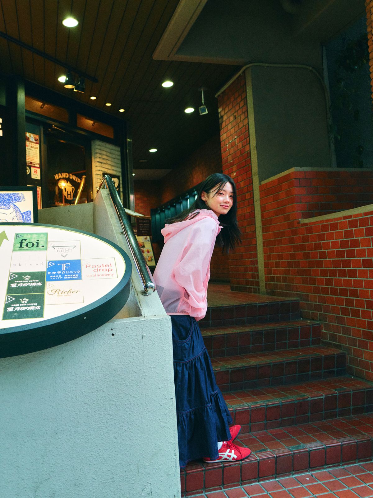 로액슈얼(LO AXUAL) OVERSIZED FRILL HOODED WINDBREAKER_PINK