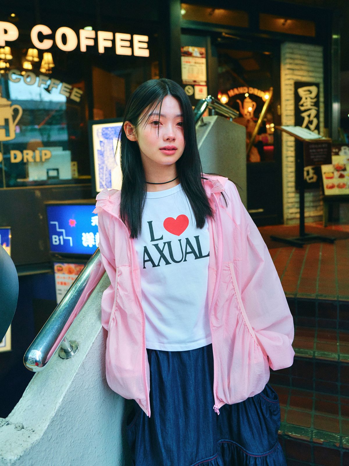 로액슈얼(LO AXUAL) OVERSIZED FRILL HOODED WINDBREAKER_PINK