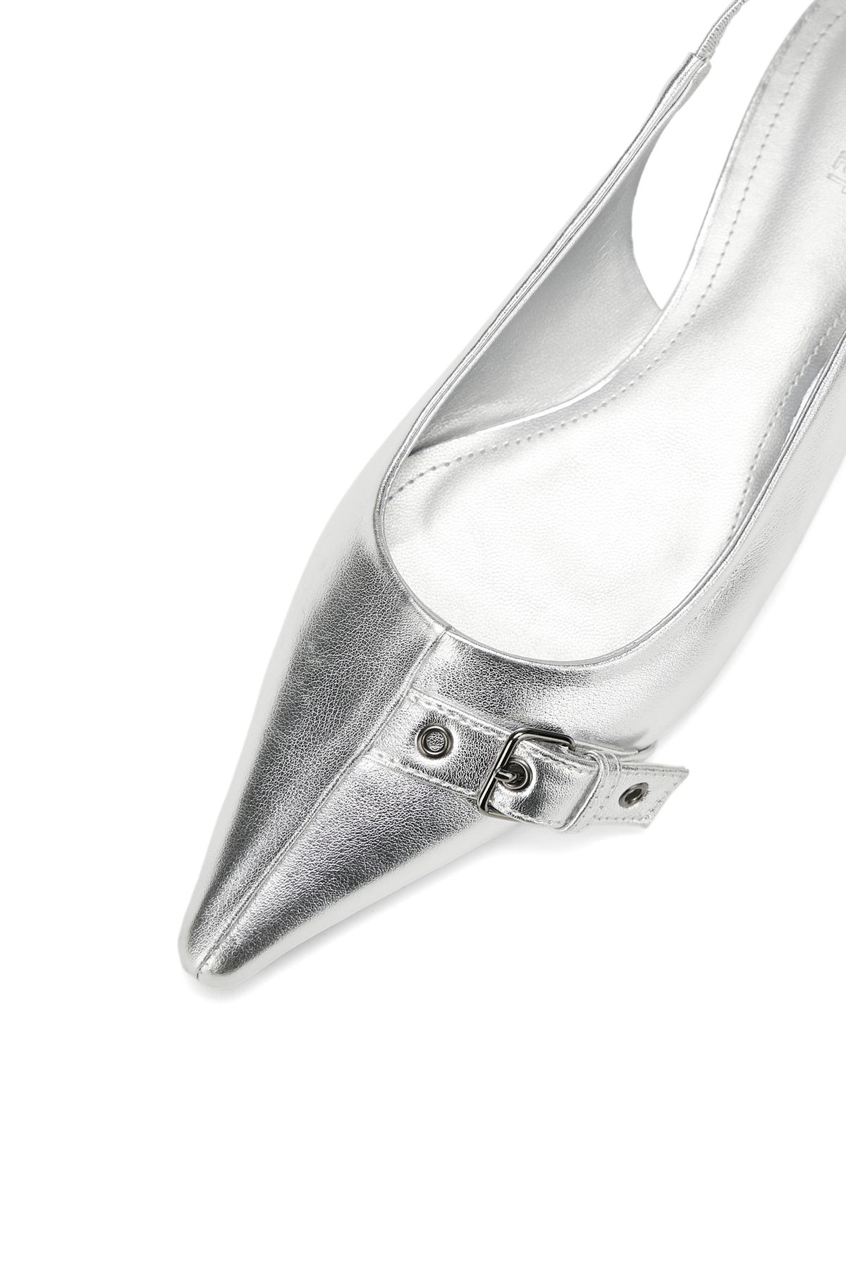 다이닛(DEINET) DEINET BUCKLE MULE IN SILVER