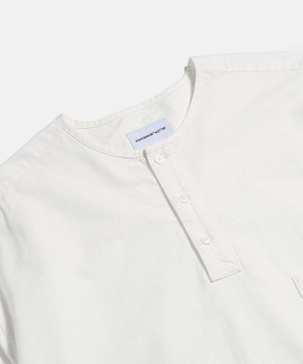 에스피오나지(ESPIONAGE) Oxford S/S Henley Shirt Off White