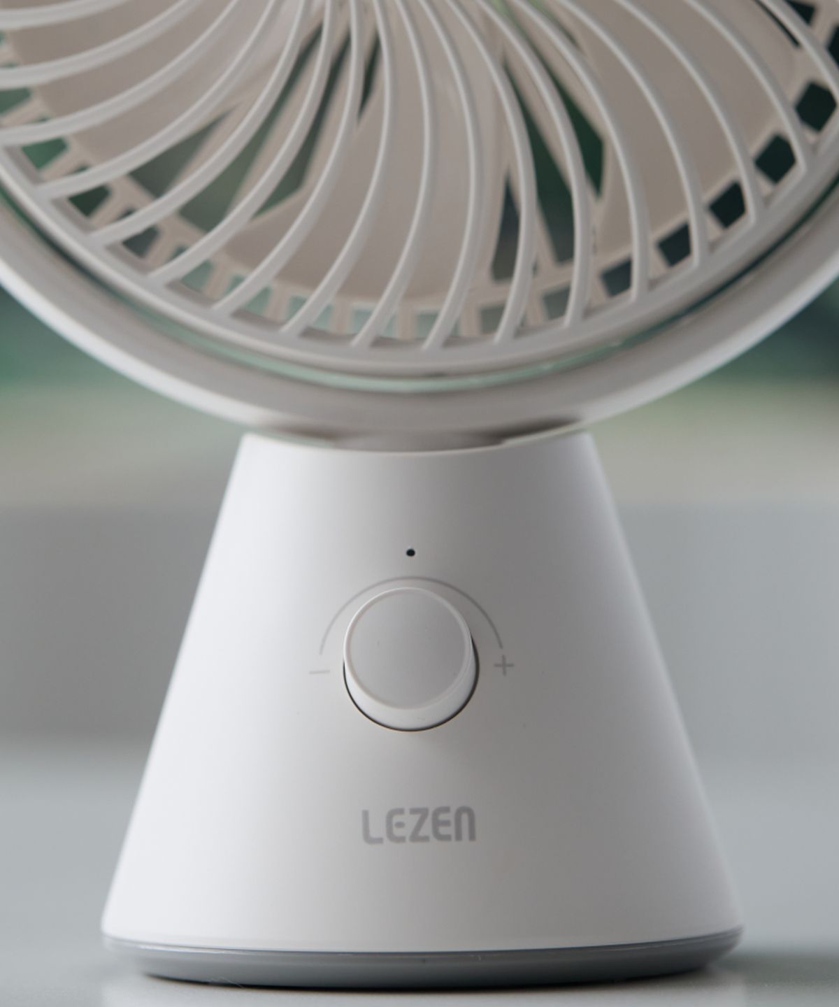 르젠(LEZEN) 무선 BLDC 탁상형 모아르 선풍기 LZEF-ODK20