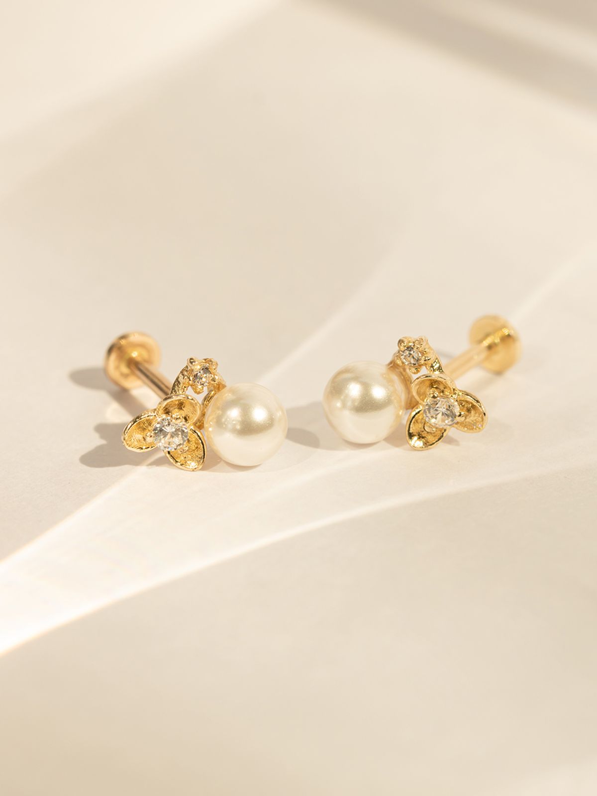 미니멀피어싱(MINIMALPIERCING) 14K 인터널 플라워 진주 라블렛 피어싱
