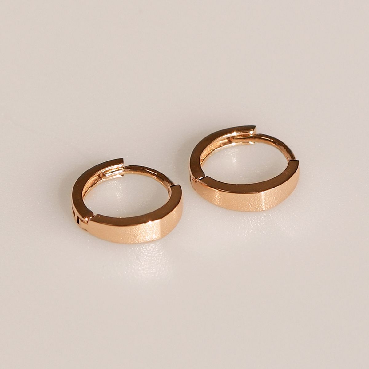 러비앤비(LOVEENB) [14K gold] 솔리드 원터치 귀걸이[Single]