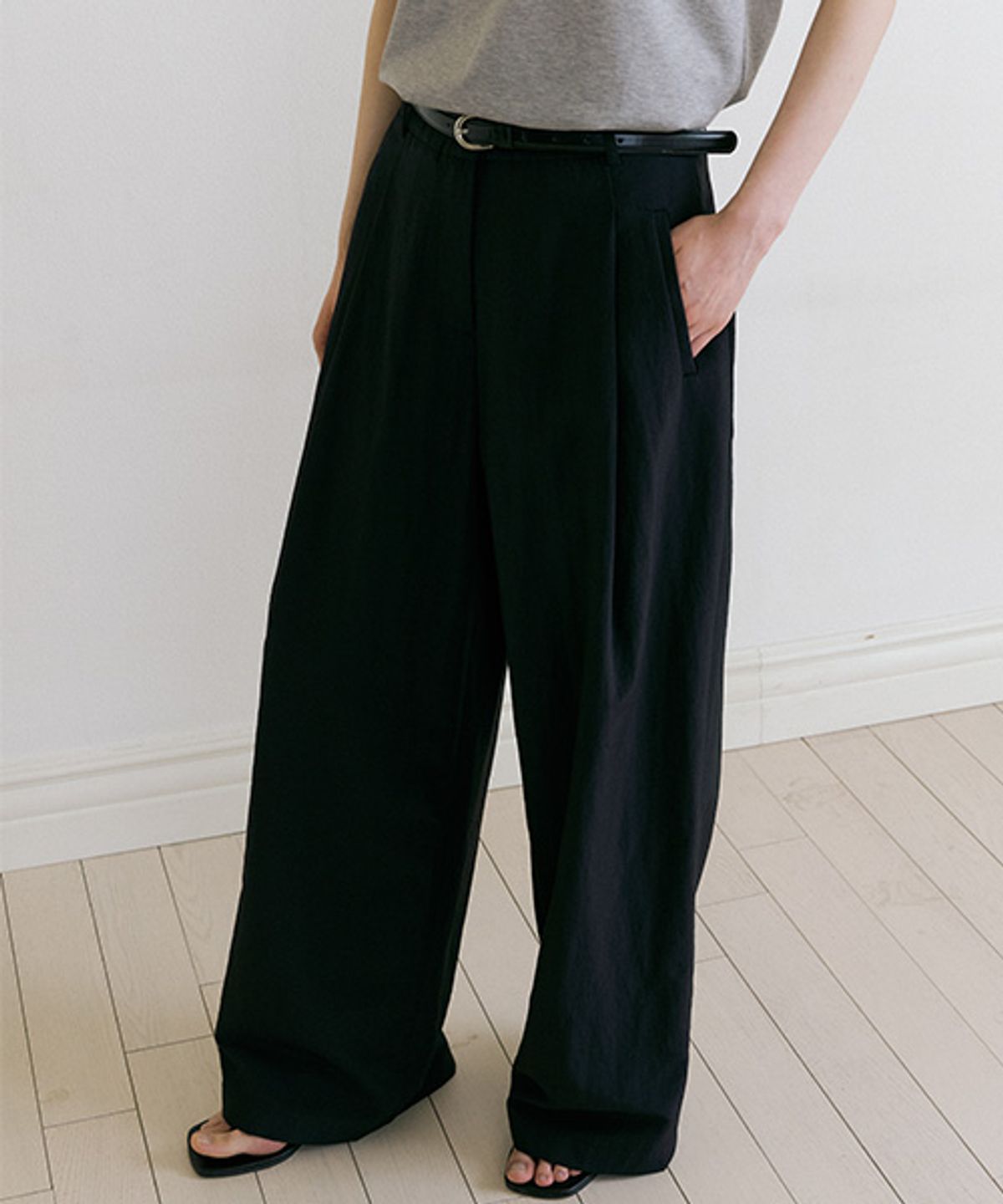 링서울(LINGSEOUL) summer cooling pintuck slacks-black
