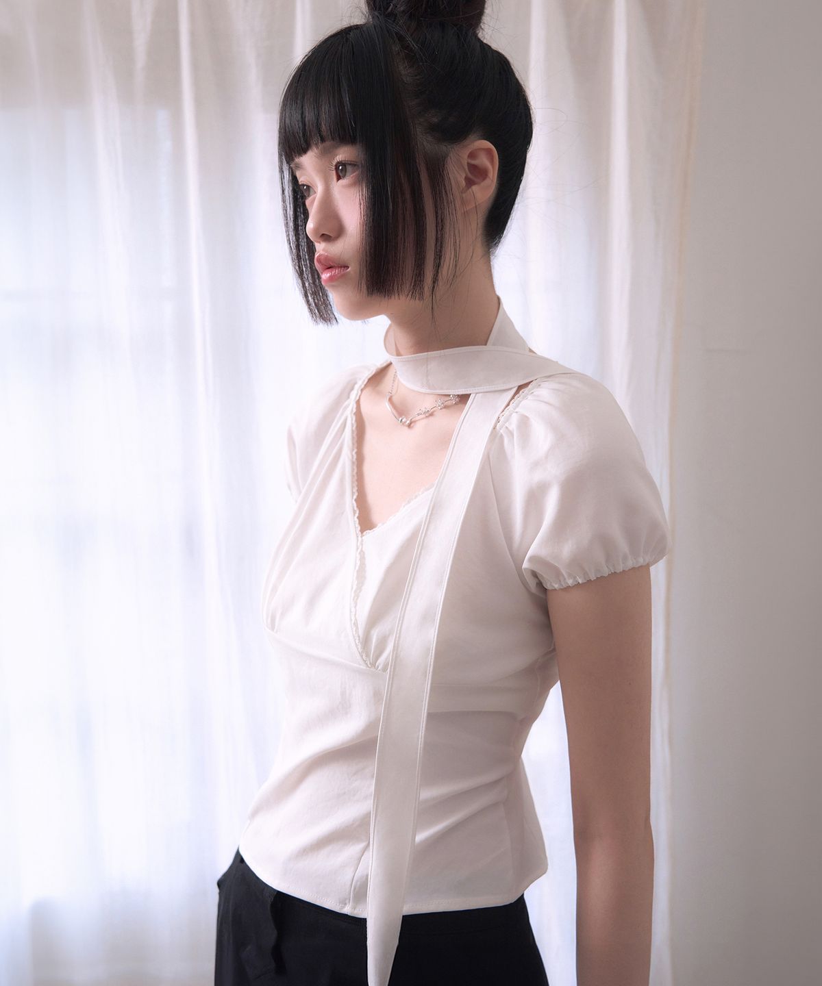 레이즈미야(REISE MIYA) 코우키 타이 랩 블라우스 [WHITE]