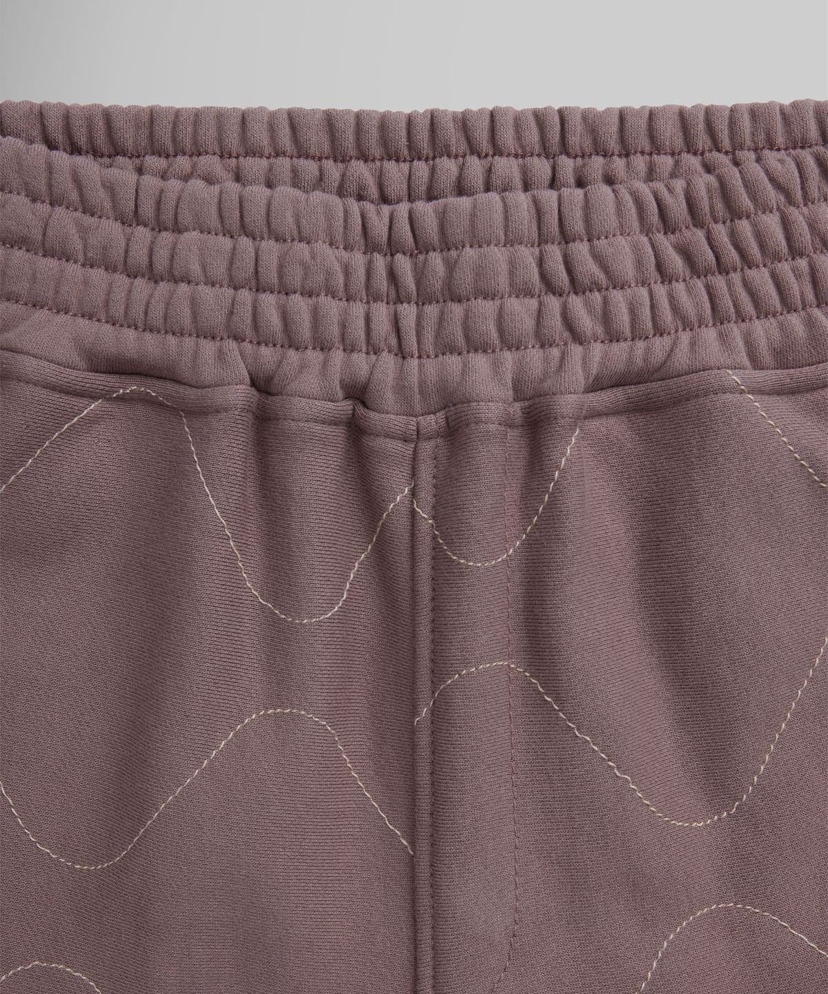 알파 인더스트리(ALPHA INDUSTRIES) 퀼티드 쇼츠 우먼 더스티 퍼플