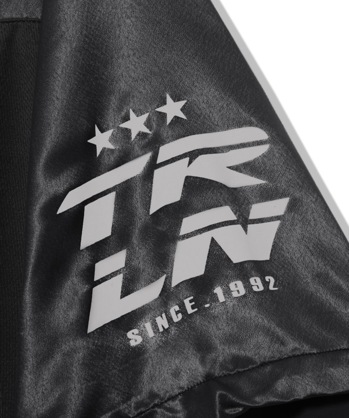 트릴리온(TRILLION) 메쉬 풋볼 그래픽 저지 하프 슬리브 [블랙]