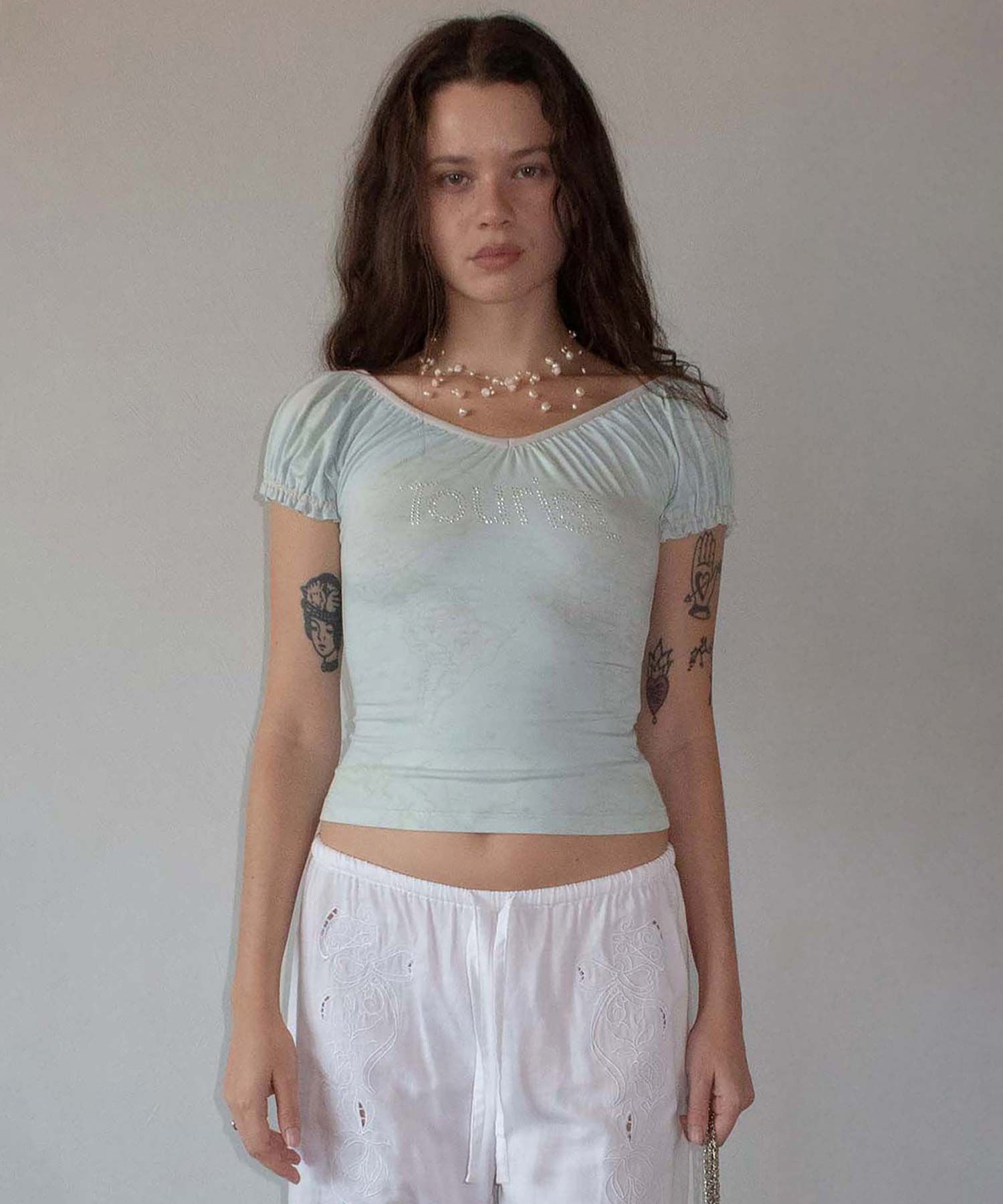 ★SCULPTOR★ Tourist Scoop Back Tee Baby Blue SC25S286BL MUSINSA公式 | SCULPTOR Tourist Scoop Back Tee Baby Blue