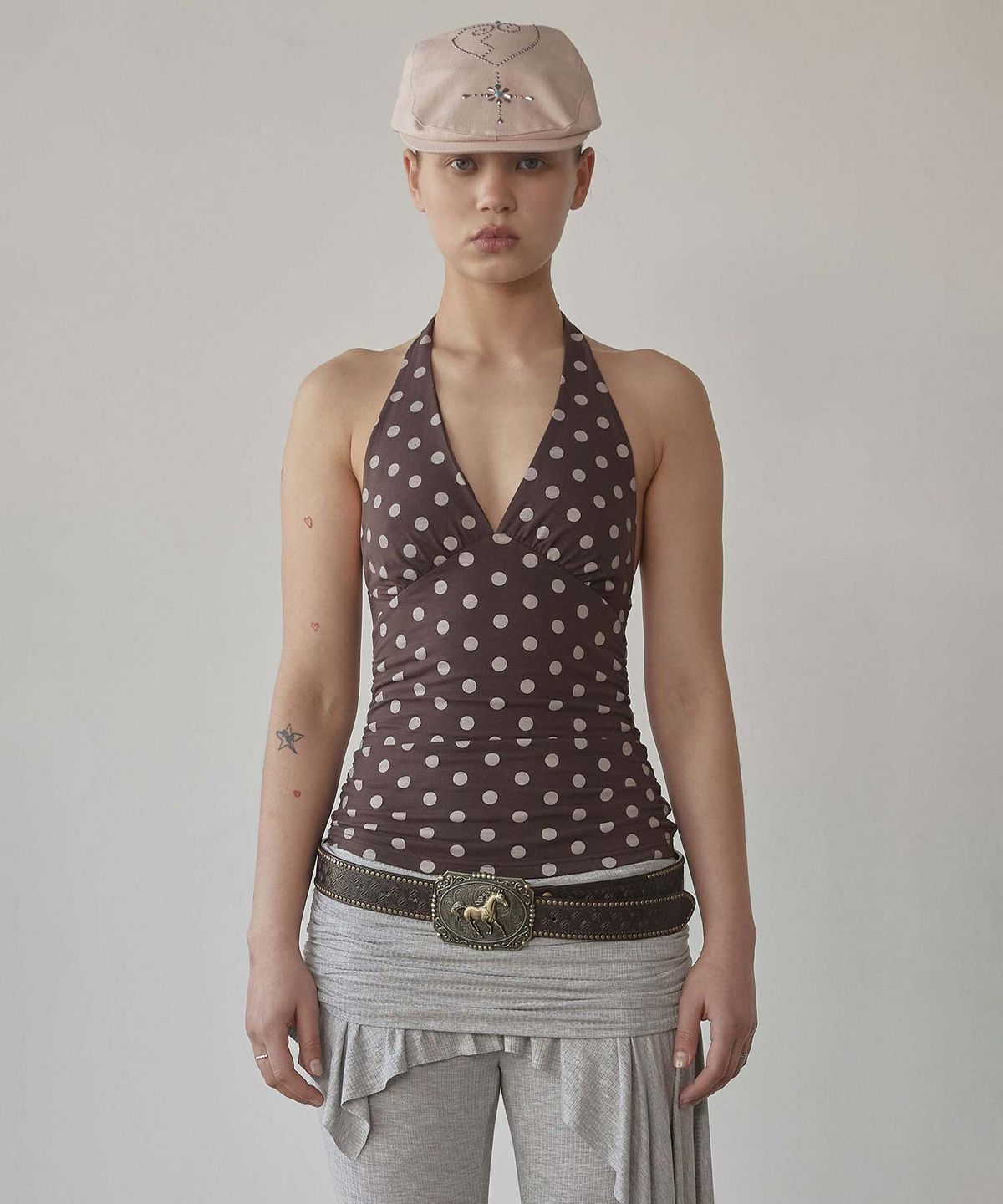 스컬프터(SCULPTOR) Dot Halter Top Brown