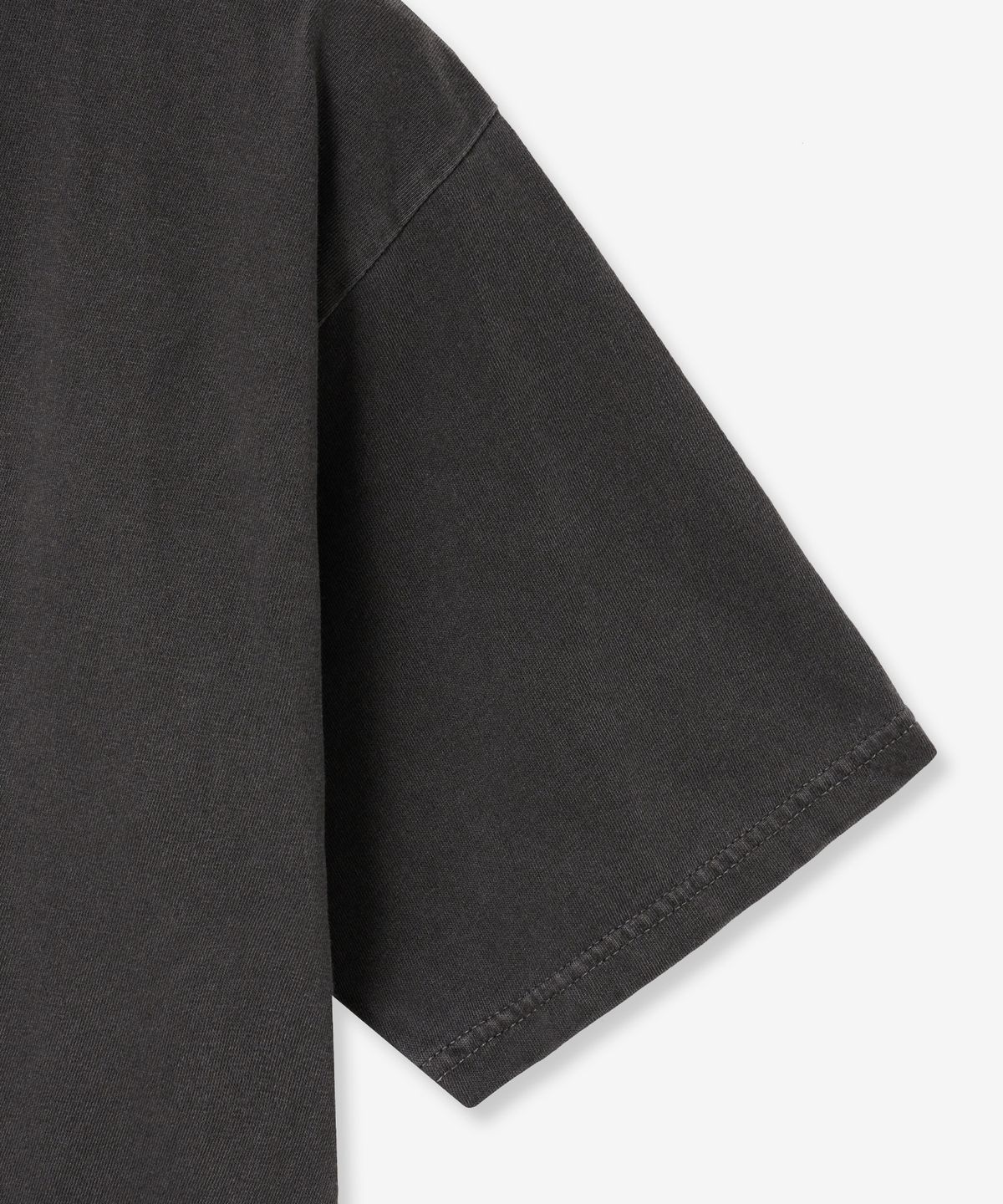 브이투(VTWO) 조깅 스누피 피그먼트 티셔츠 (CHARCOAL)