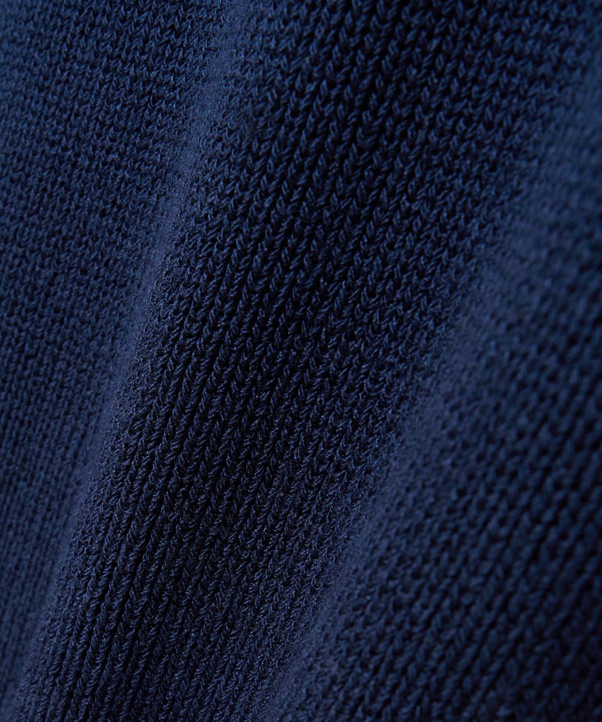 브이투(VTWO) 워셔블 헨리넥 하프 니트 (NAVY)