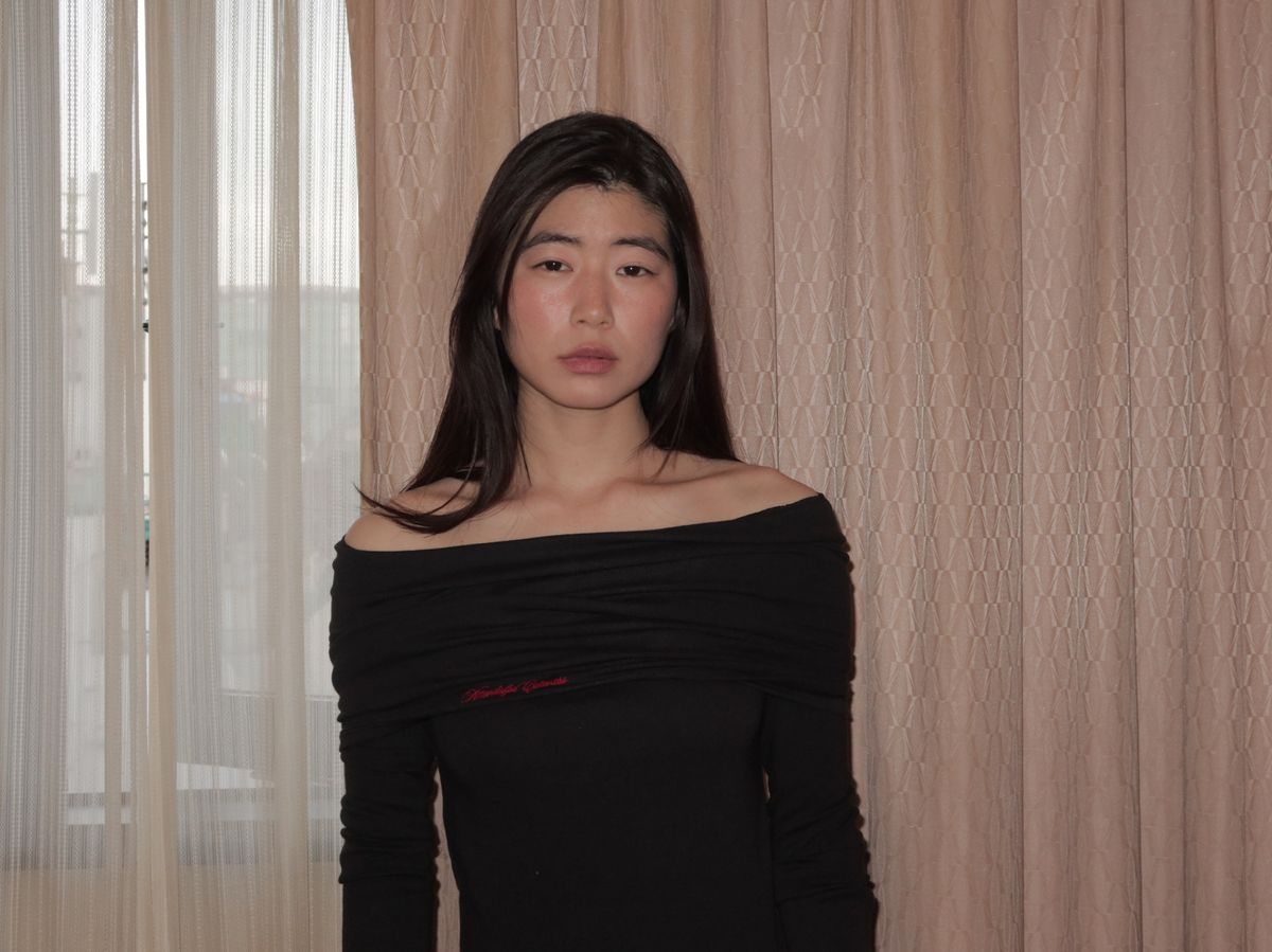 어텐즈(ATTENDS) Casual Yet Put-Together tee shirt (Black)