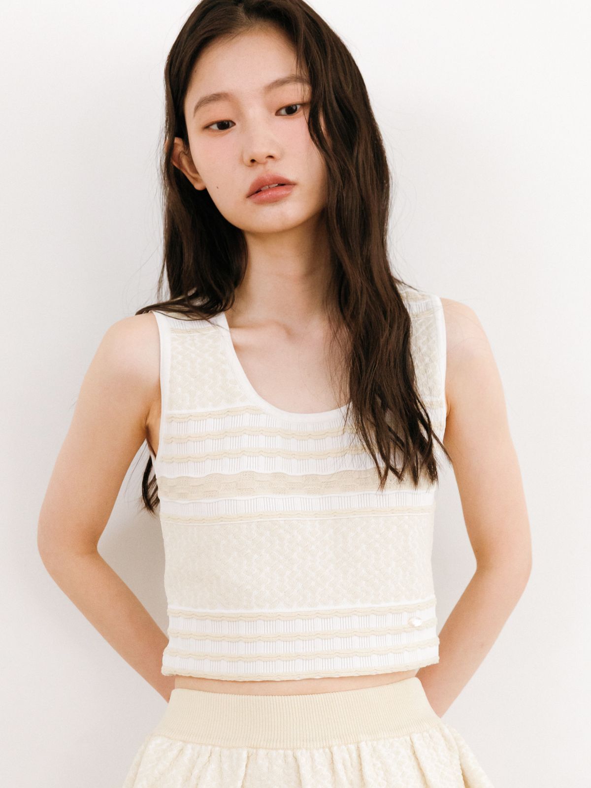 틴닛(TINKNIT) 투톤 자카드 니트나시_라이트옐로우