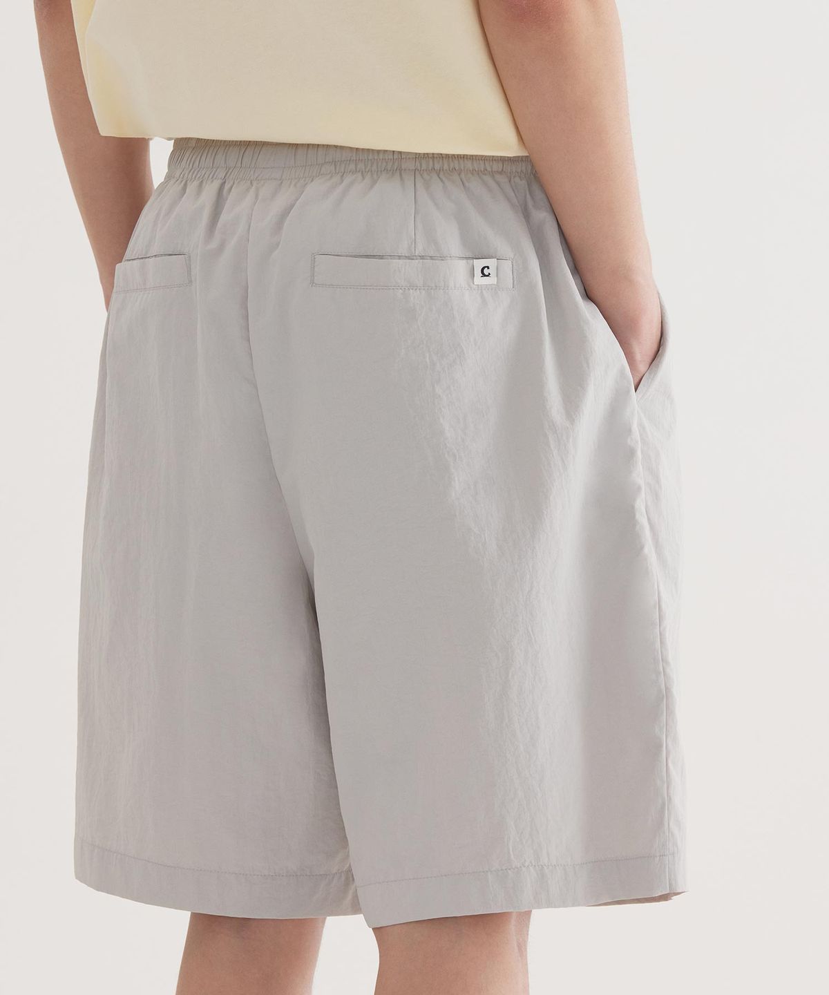 커버낫(COVERNAT) 레귤러 이지 나일론 쇼츠 Light Gray