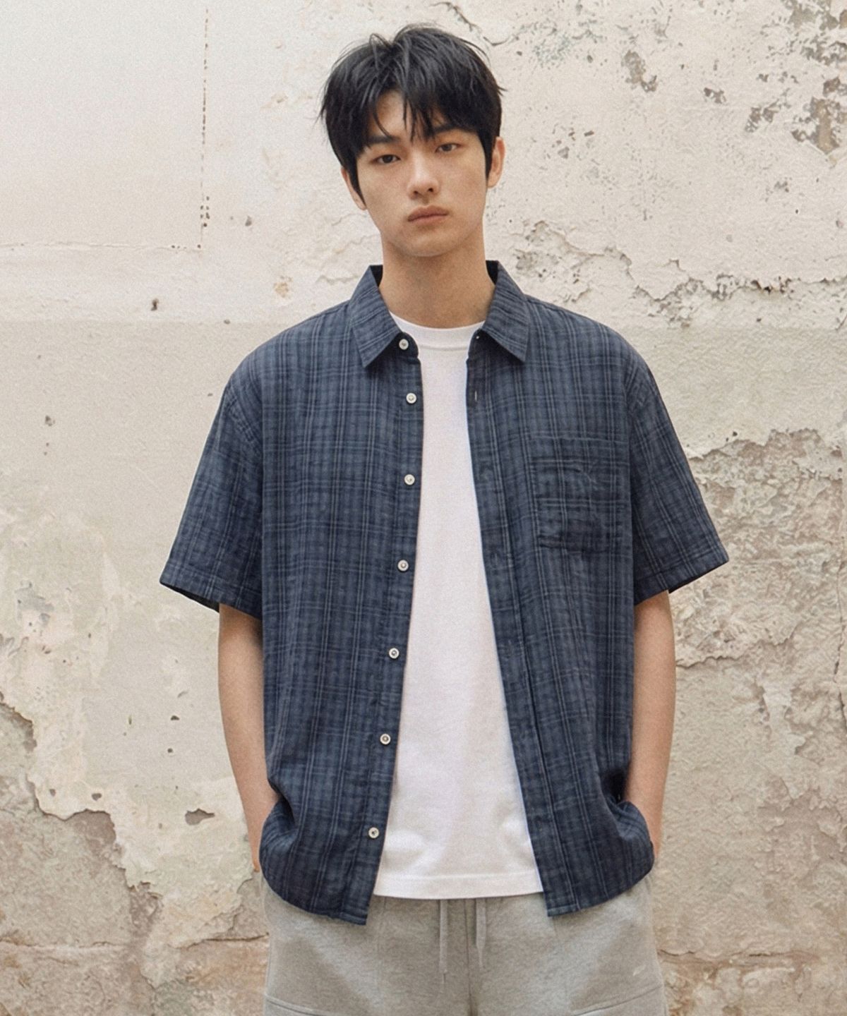 에이지오디(AGOD) 빈티지 체크 프론트 포켓 하프 셔츠 [네이비]