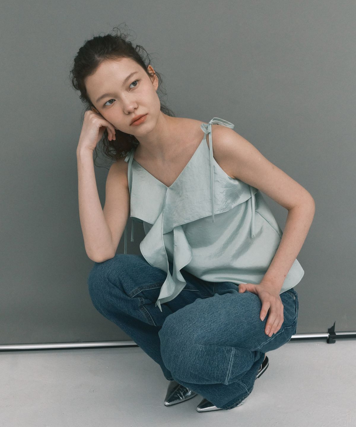 마이스(MAIS) RUFFLE CAMISOLE BLOUSE / MINT