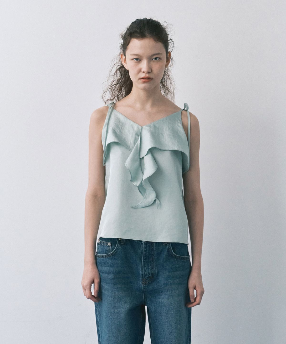 마이스(MAIS) RUFFLE CAMISOLE BLOUSE / MINT