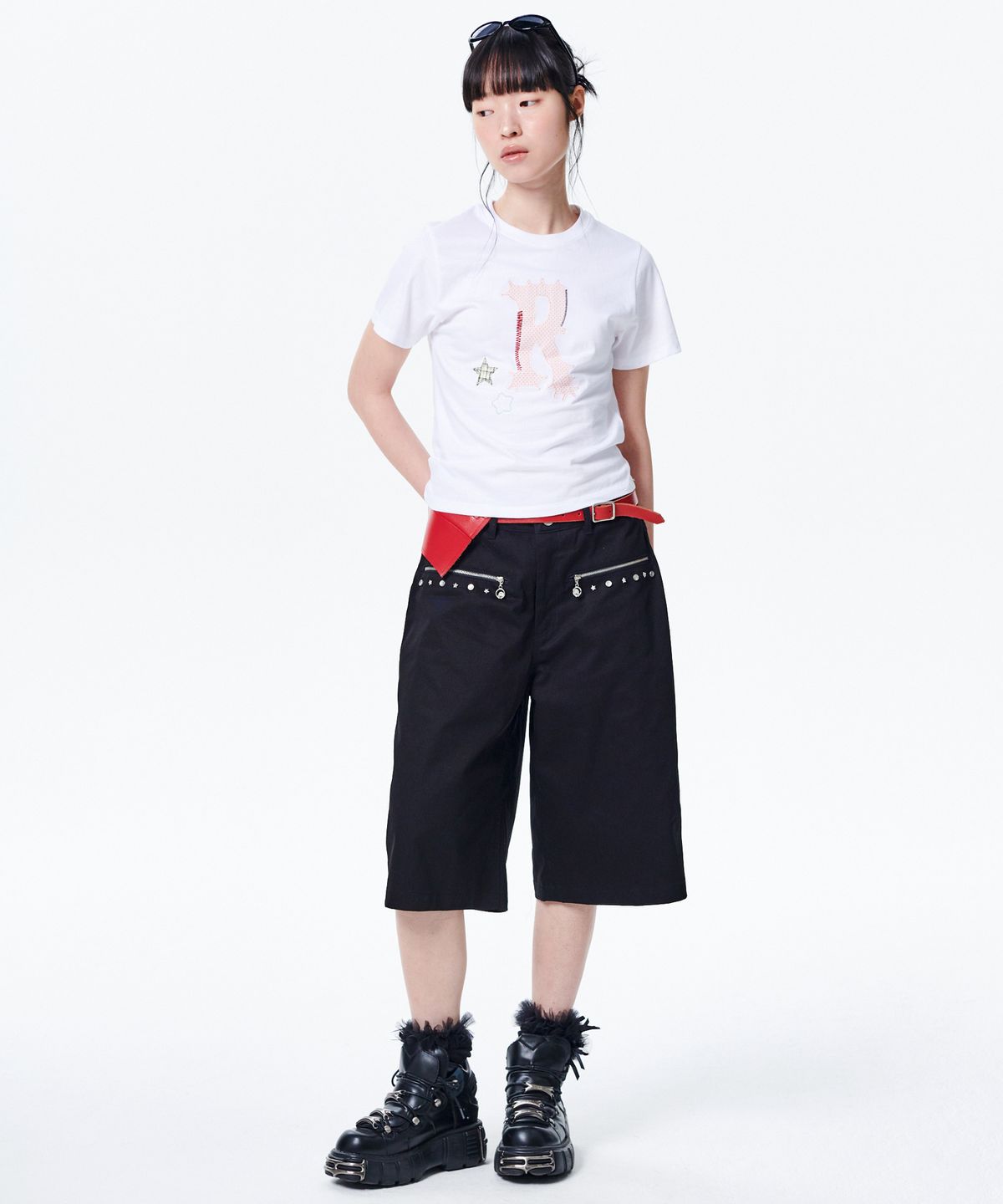 러닝하이(RUNNINGHIGH) 아플리케 로고 H/S 티 [화이트]