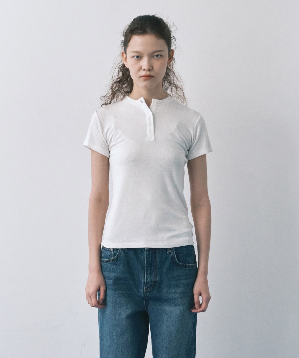마이스(MAIS) HENRY SHORT SLEEVE TEE / WHITE