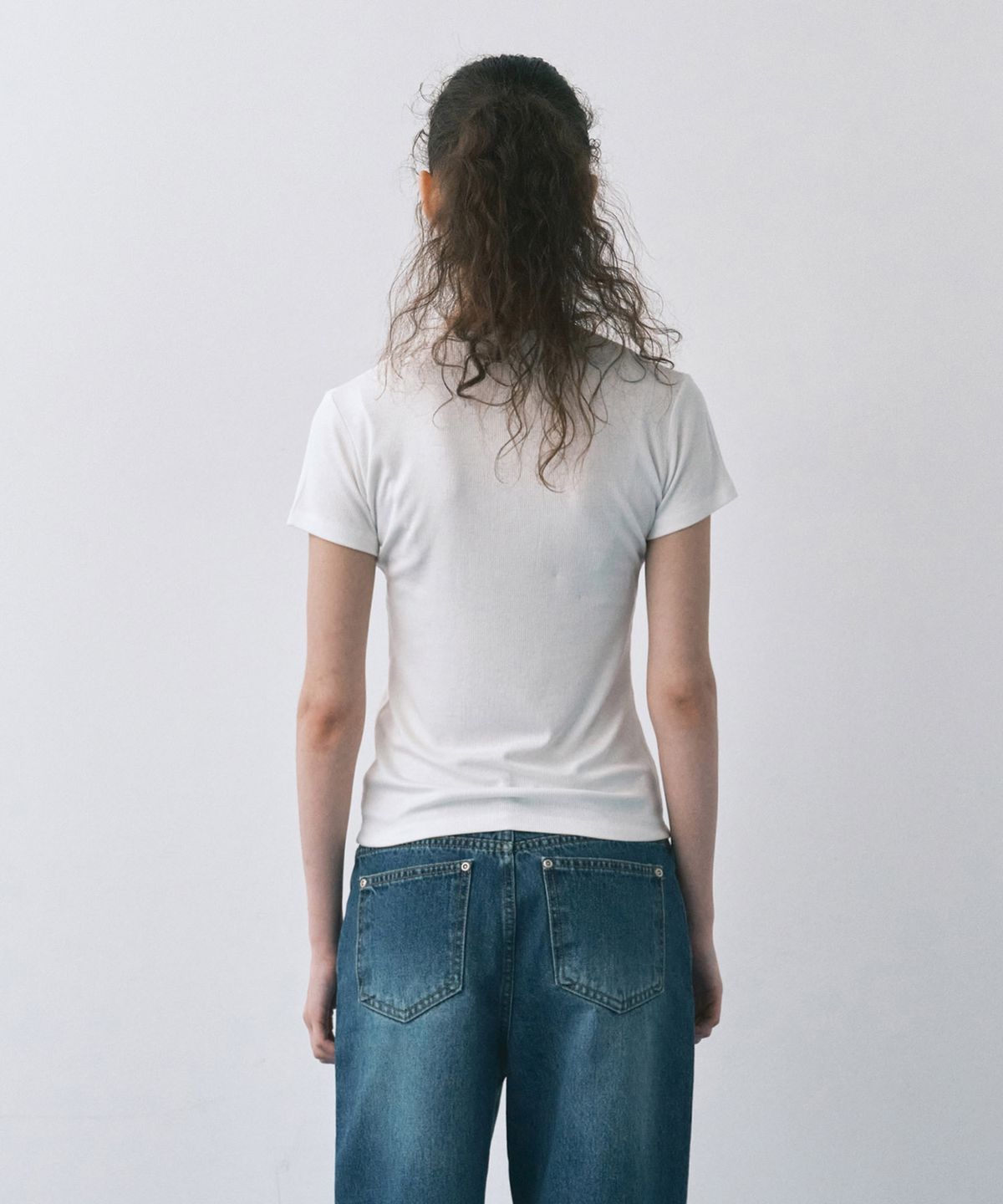 마이스(MAIS) HENRY SHORT SLEEVE TEE / WHITE