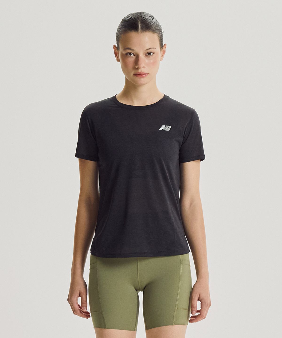 뉴발란스(NEW BALANCE) NBNEG36402 / WOMEN ATHLETIC 반팔티 (BLACK)