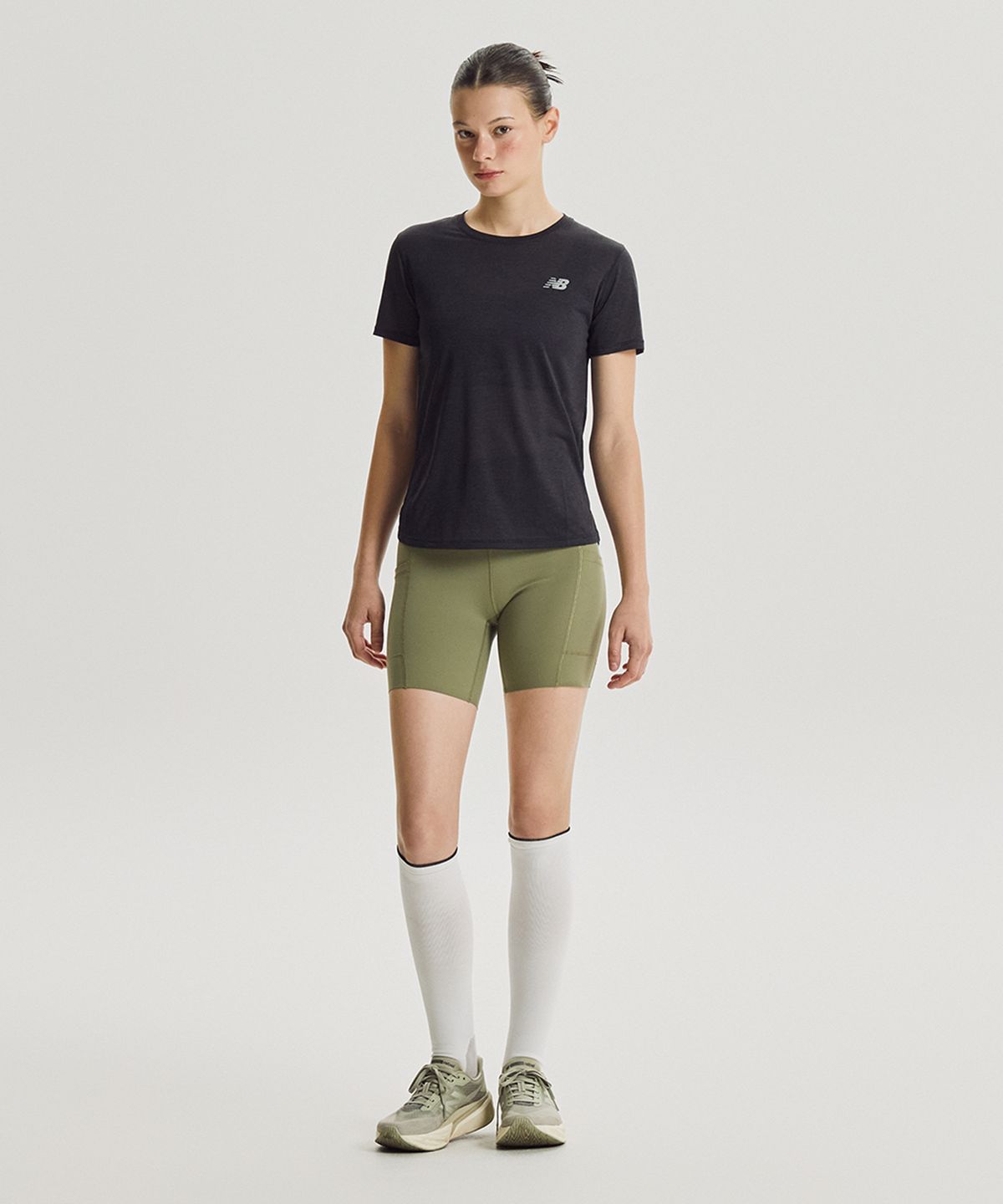 뉴발란스(NEW BALANCE) NBNEG36402 / WOMEN ATHLETIC 반팔티 (BLACK)
