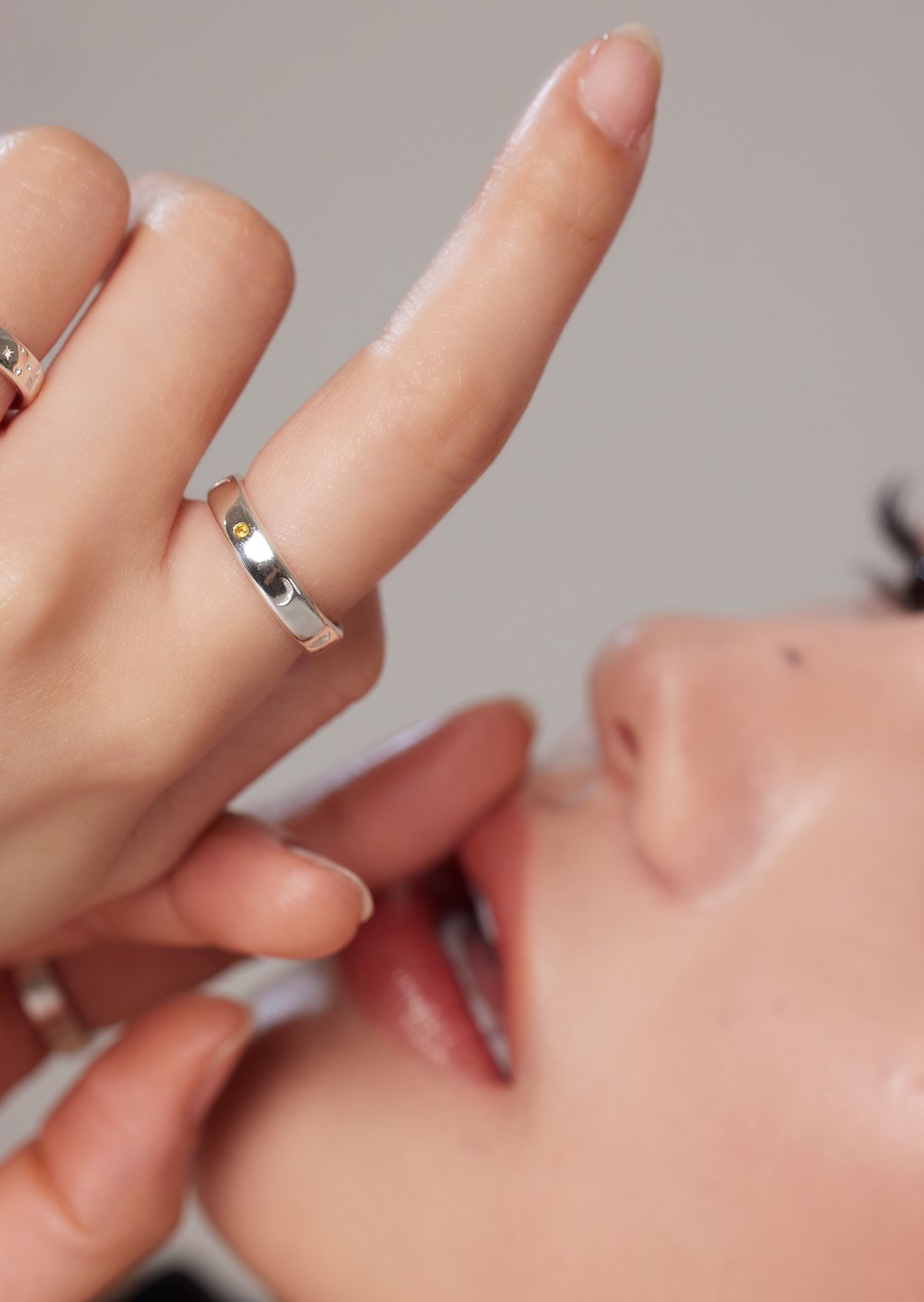 종종(JONGJONG) The Golden Moon Ring