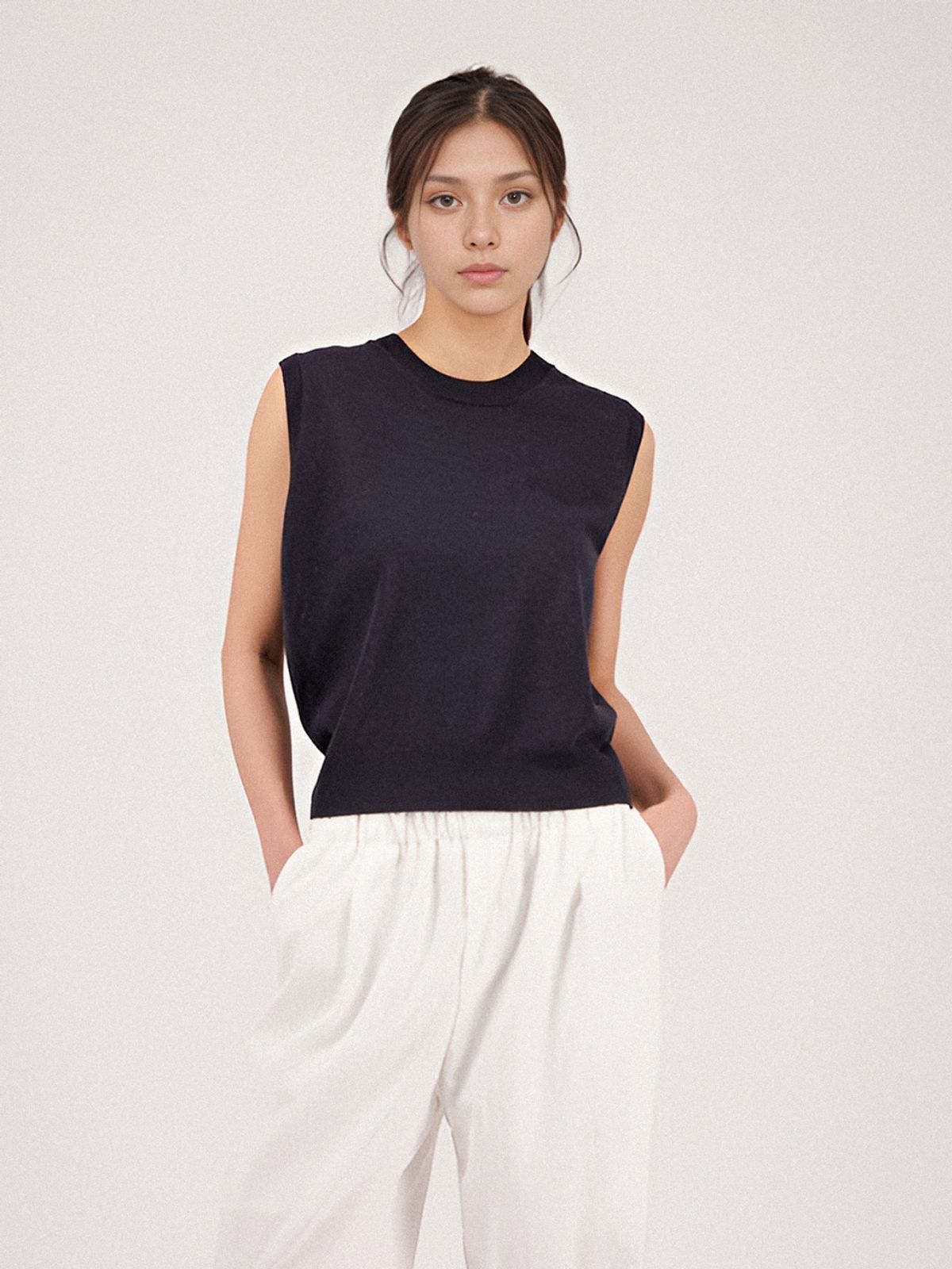아쿠드(ACUD) Linen Round Neck Sleeveless Knit _Navy