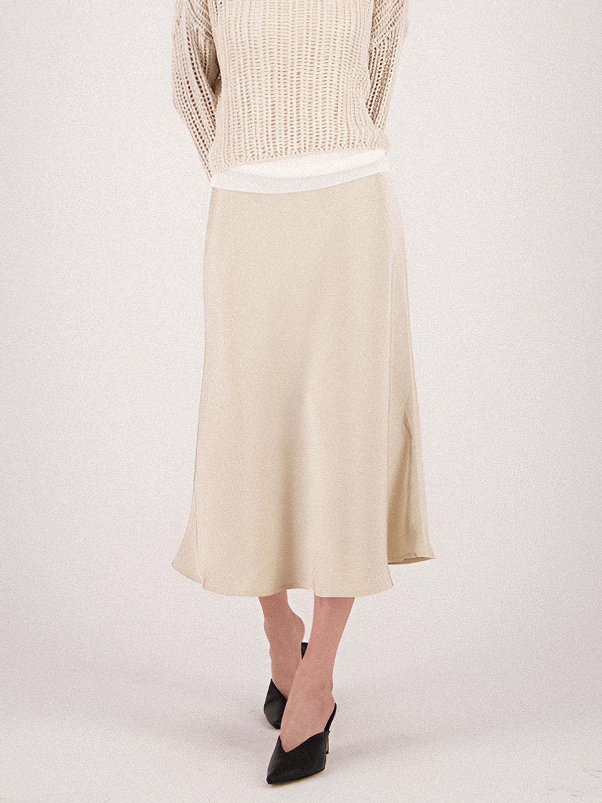 아쿠드(ACUD) Satin A-line Skirt _Beige