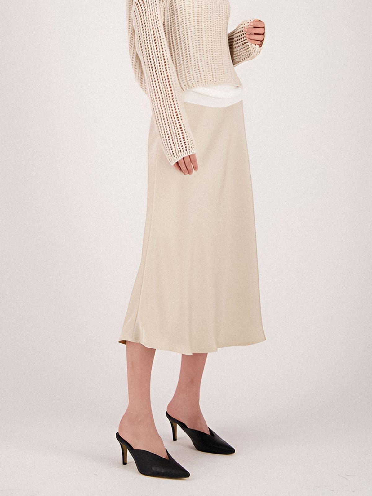 아쿠드(ACUD) Satin A-line Skirt _Beige