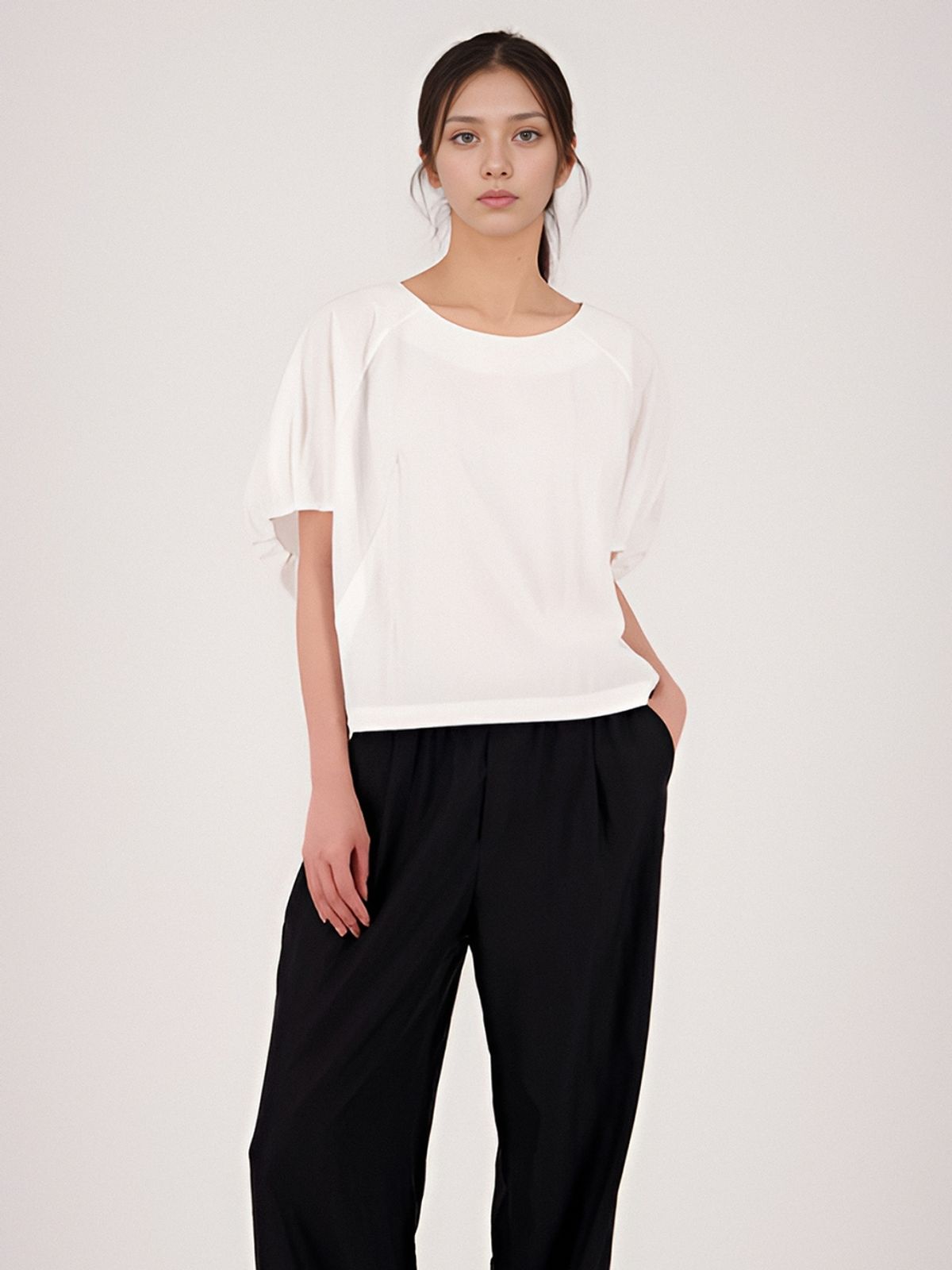 아쿠드(ACUD) Round Neck Raglan Blouse _White