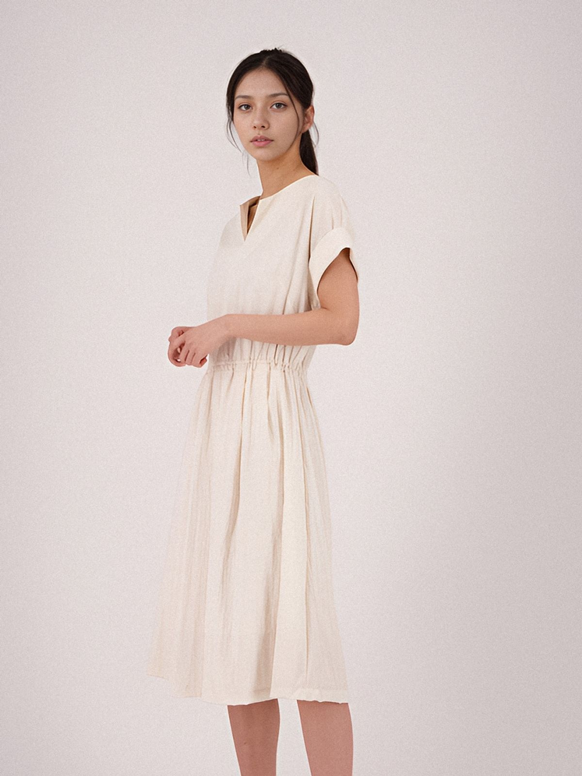 아쿠드(ACUD) Sleeve Detail Slit Dress _Ivory