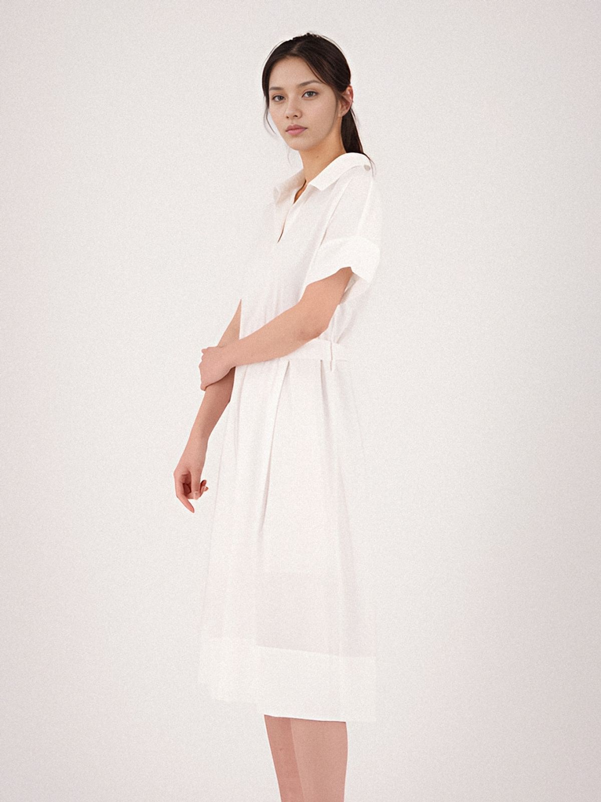 아쿠드(ACUD) Collar Neck Half Sleeve Dress _White