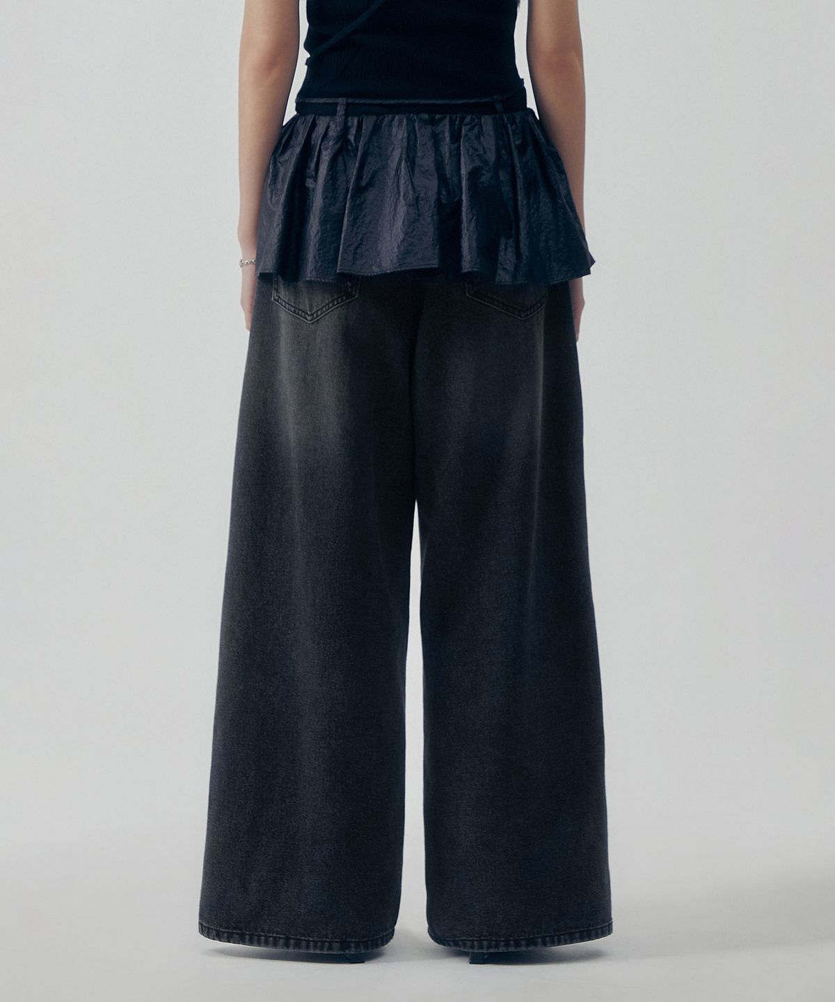 트리밍버드(TREEMINGBIRD) Glossy Layered Skirt [ Black ]