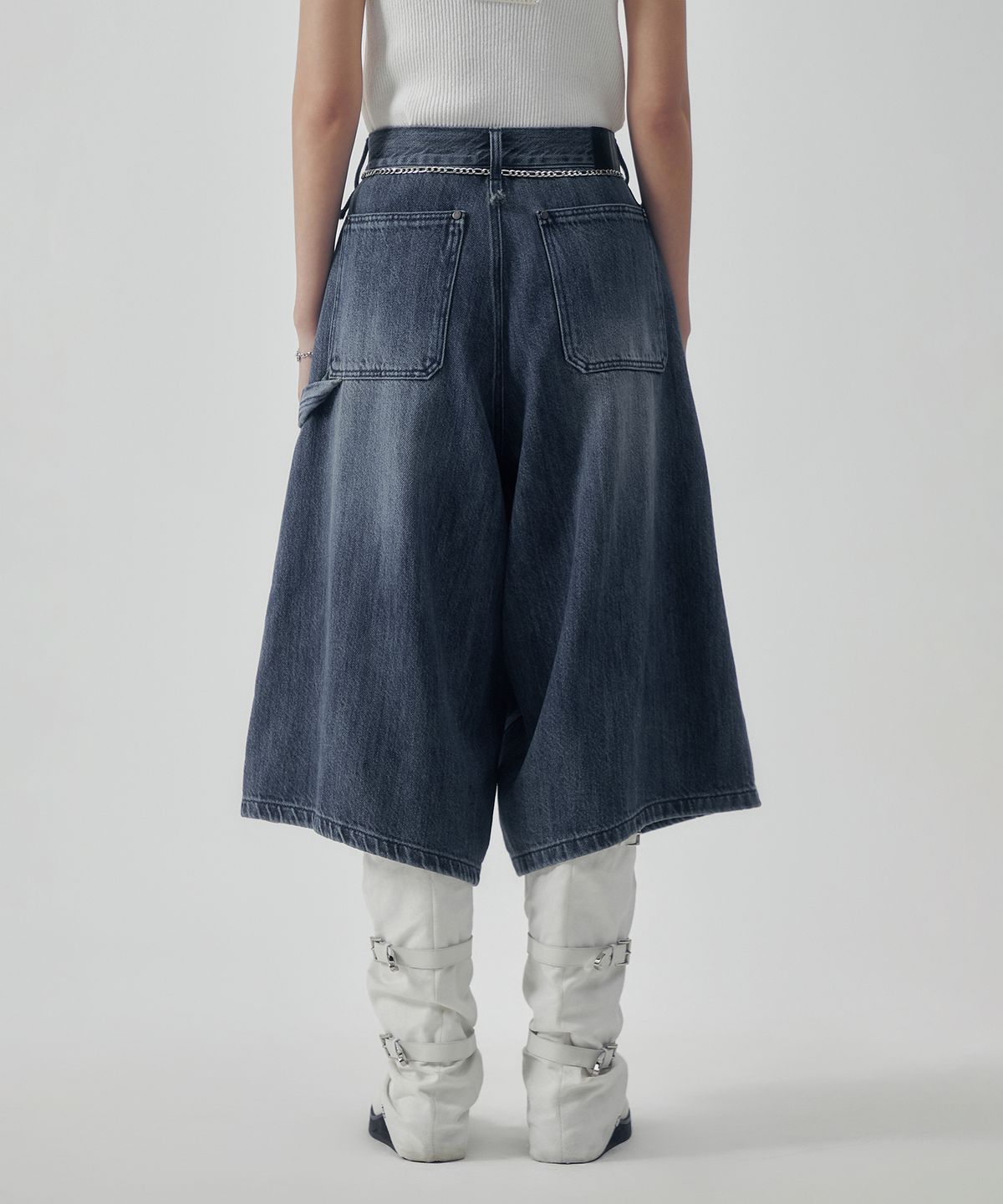트리밍버드(TREEMINGBIRD) Carpenter-Strap Bermuda Denim Pants [ Blue ]
