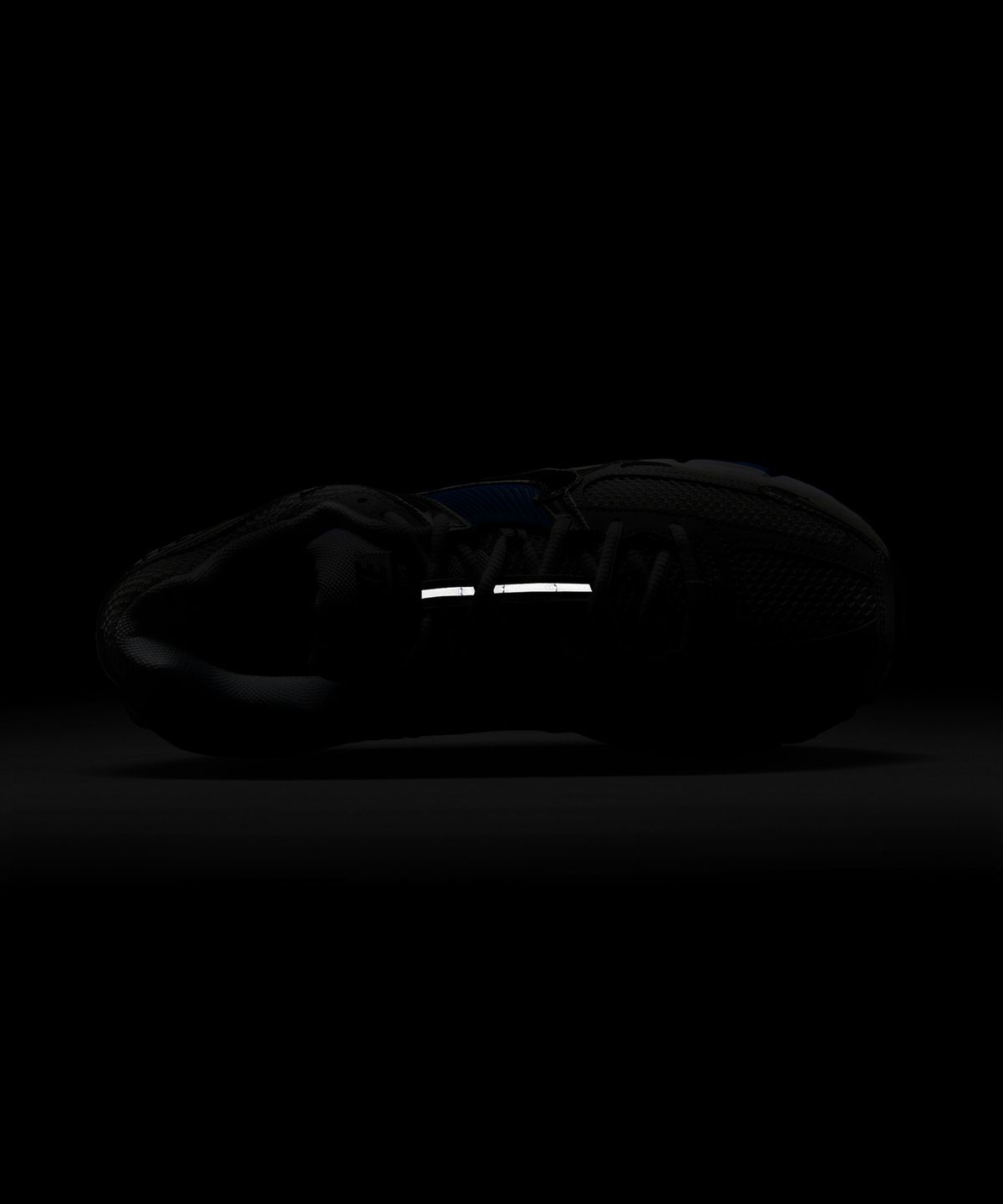 나이키(NIKE) 줌 보메로 5 M - 화이트:퓨어 플래티넘:유니버시티 블루:블랙 / FJ4151-101
